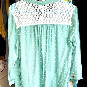 Matilda Jane Enticing polka dot blouse mint green lace detail NWT size medium